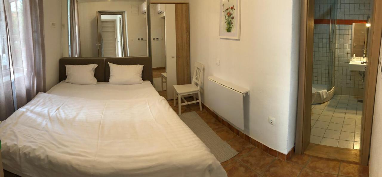 Aparthotel Cross Street 4 Lubiana Esterno foto
